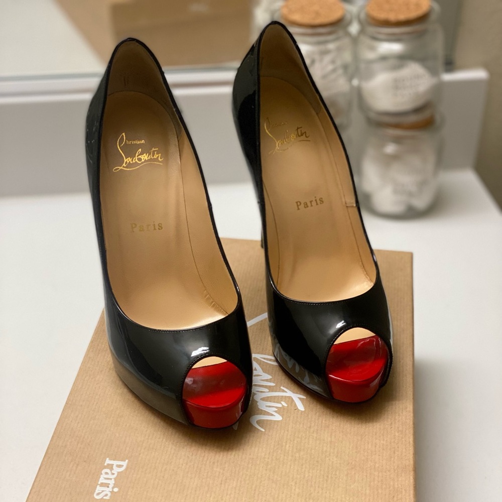 CHRISTIAN LOUBOUTIN